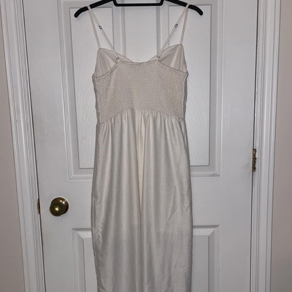 * SOLD * Bohemian White Maxi Dress - Picture 6 of 10